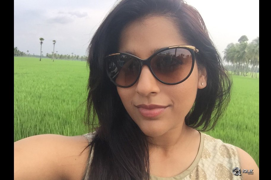 Rashmi-Gautam-Latest-Pics